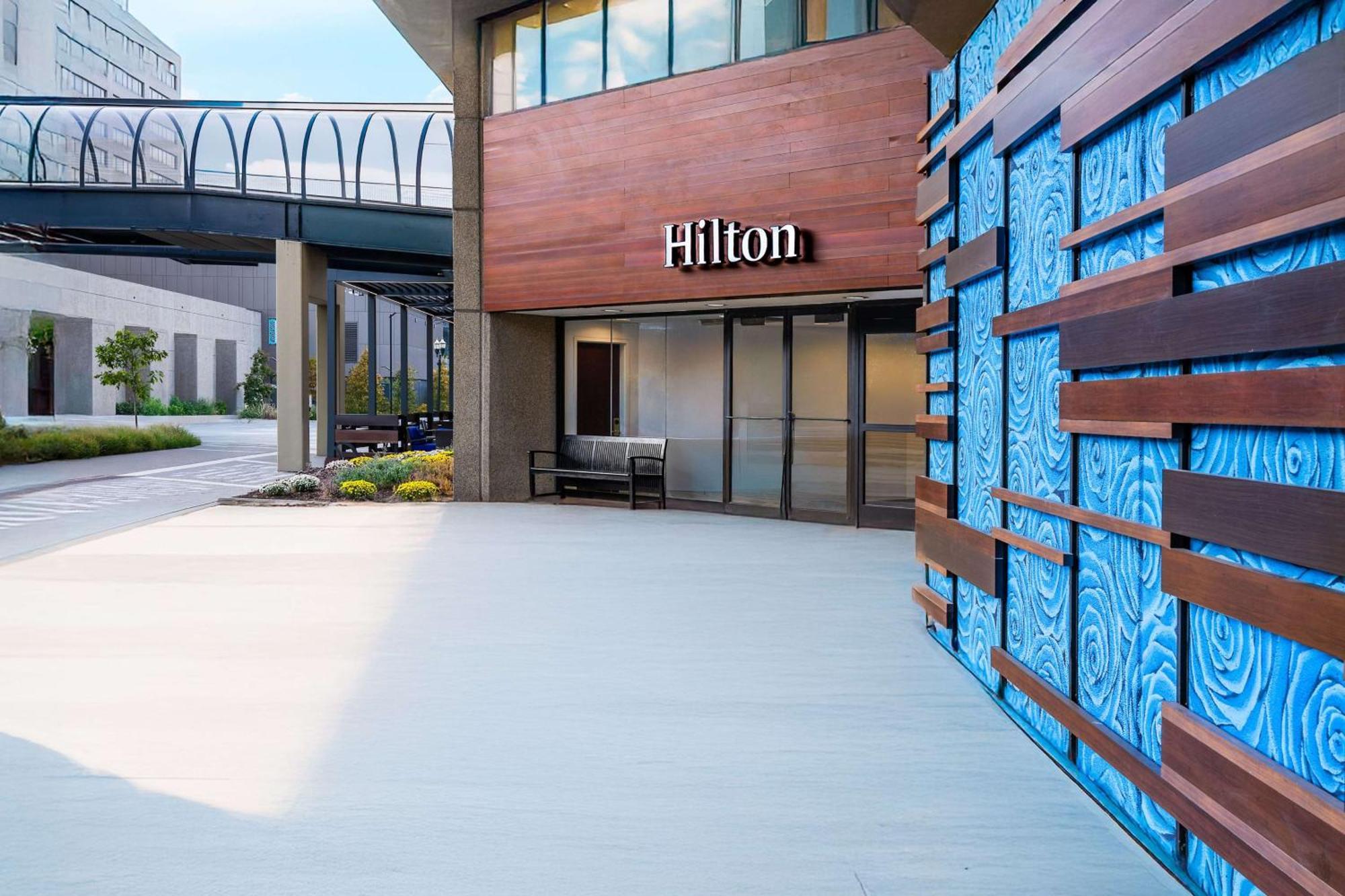 Hilton Lexington Downtown Hotel Exterior photo